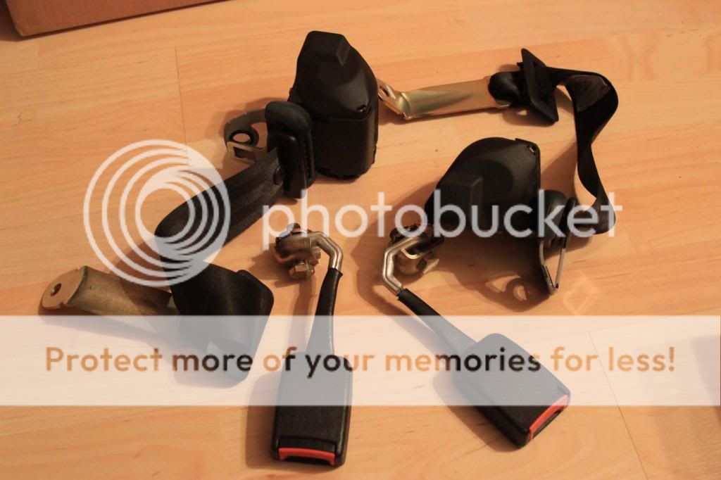 rearseatbelts_zps25792079.jpg