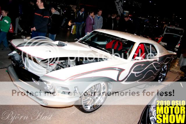 http://i531.photobucket.com/albums/dd359/Aerox93/Oslo%20Motorshow%202010/IMG_0950.jpg