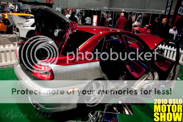 http://i531.photobucket.com/albums/dd359/Aerox93/Oslo%20Motorshow%202010/IMG_0960.jpg
