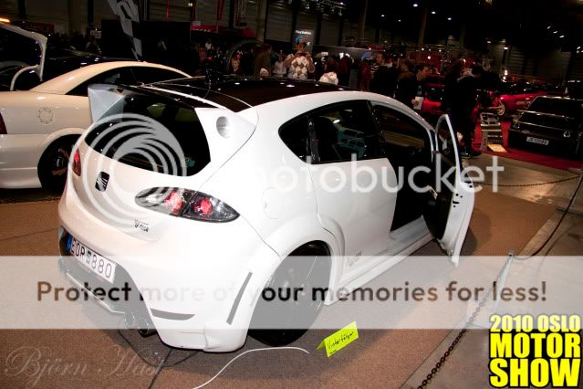 http://i531.photobucket.com/albums/dd359/Aerox93/Oslo%20Motorshow%202010/IMG_0963.jpg