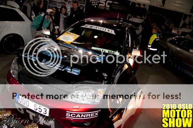 http://i531.photobucket.com/albums/dd359/Aerox93/Oslo%20Motorshow%202010/IMG_1071.jpg