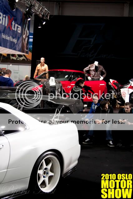 http://i531.photobucket.com/albums/dd359/Aerox93/Oslo%20Motorshow%202010/IMG_1106.jpg