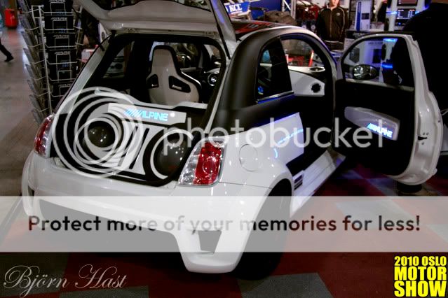 http://i531.photobucket.com/albums/dd359/Aerox93/Oslo%20Motorshow%202010/IMG_1133.jpg