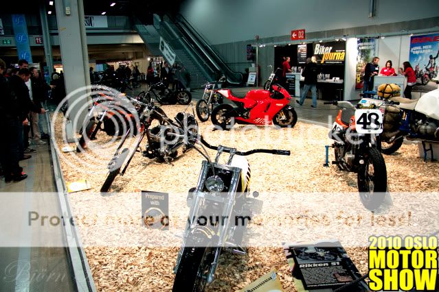 http://i531.photobucket.com/albums/dd359/Aerox93/Oslo%20Motorshow%202010/IMG_1141.jpg